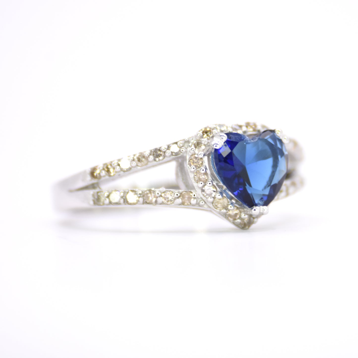 0.84 cts Natural Diamond - 2 cts Blue Quartz