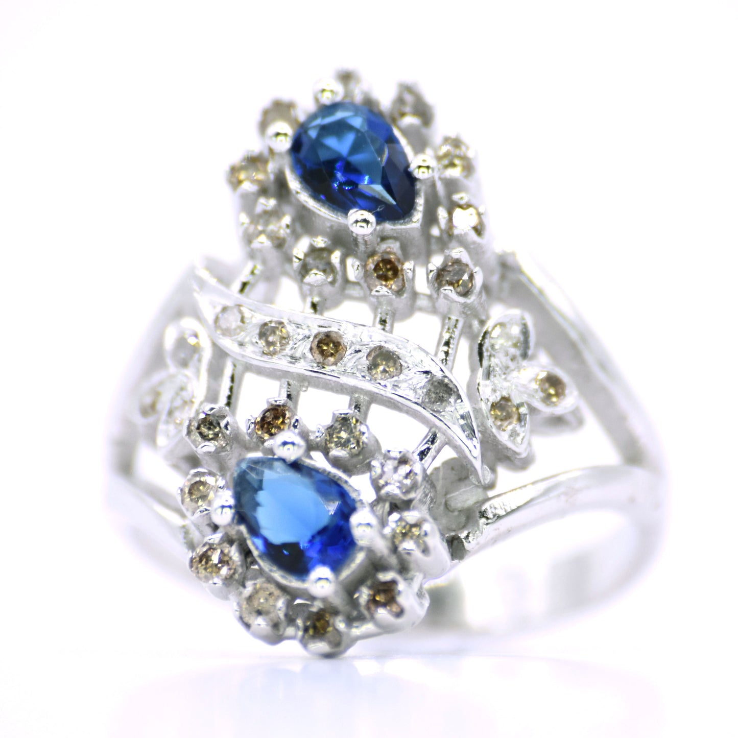 0.77 cts Natural Diamond - Blue Quartz 2cts. - Platinium 5.33gr
